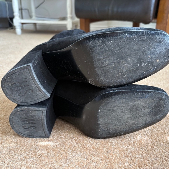 Stuart Weitzman Black Chelsea Boots - Picture 3 of 4